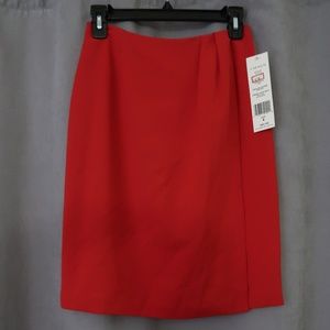 NWT Chaus Pencil skirt perfect for work